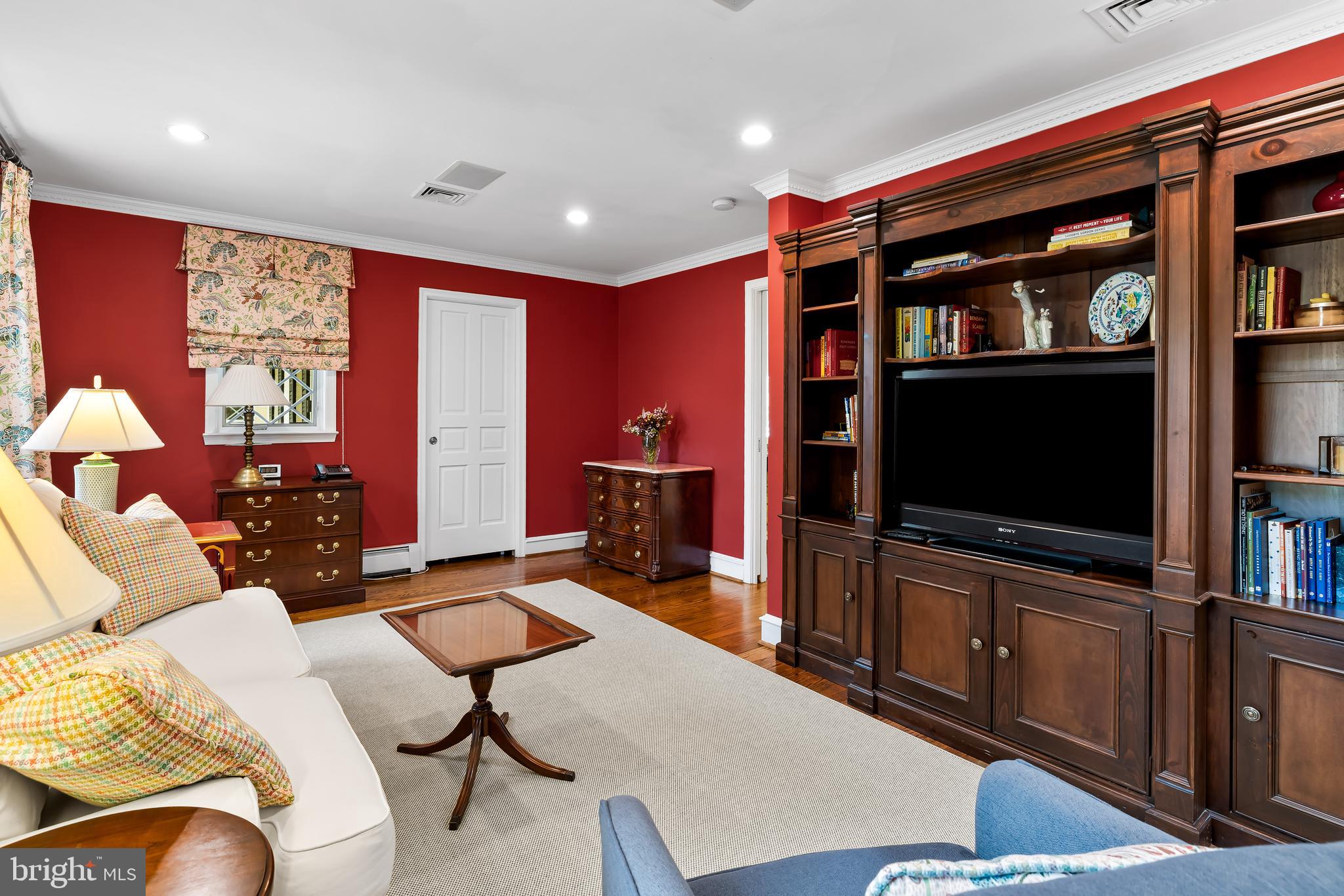 FOUR WINDS/RUXTON - Residential