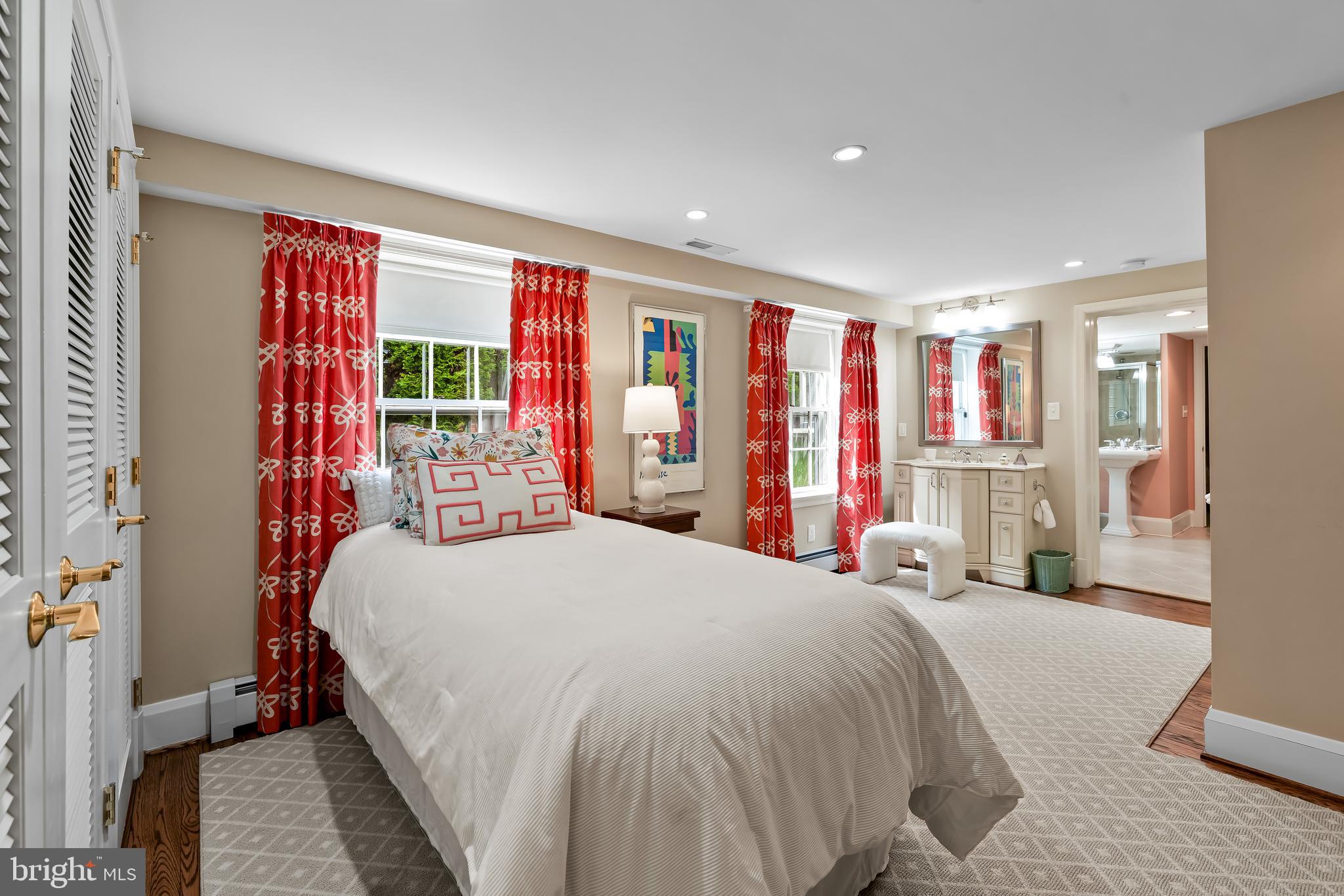 FOUR WINDS/RUXTON - Residential