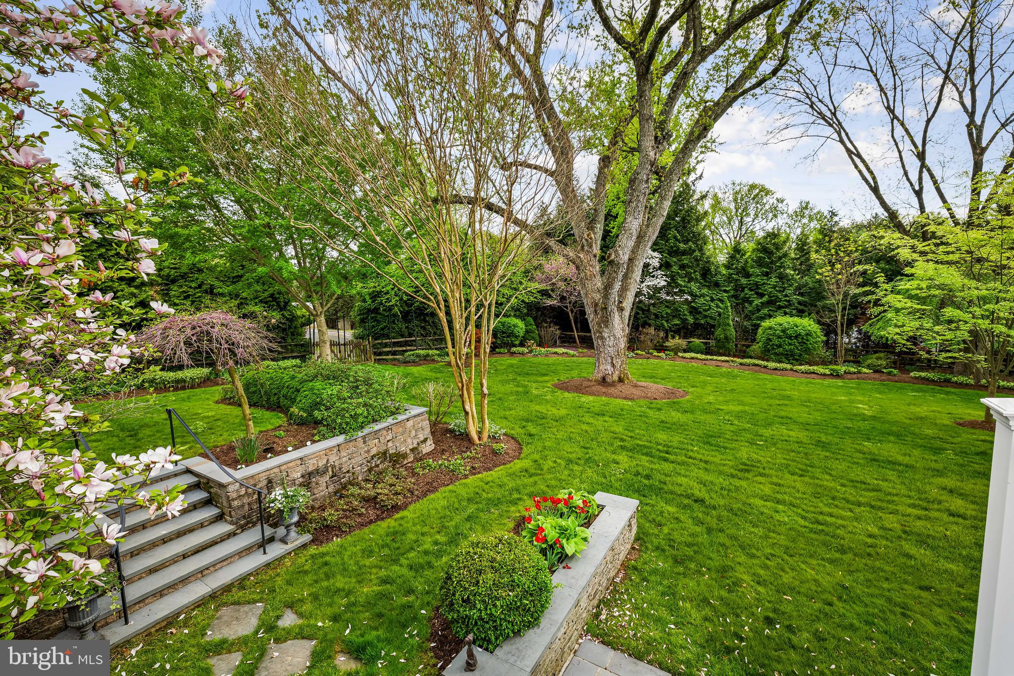 FOUR WINDS/RUXTON - Residential