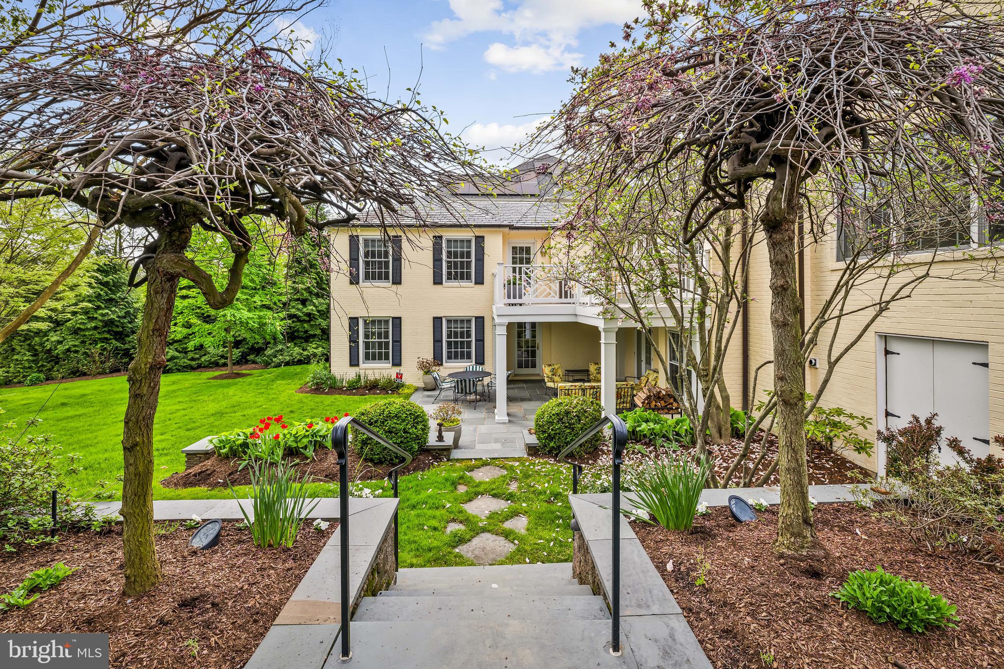 FOUR WINDS/RUXTON - Residential