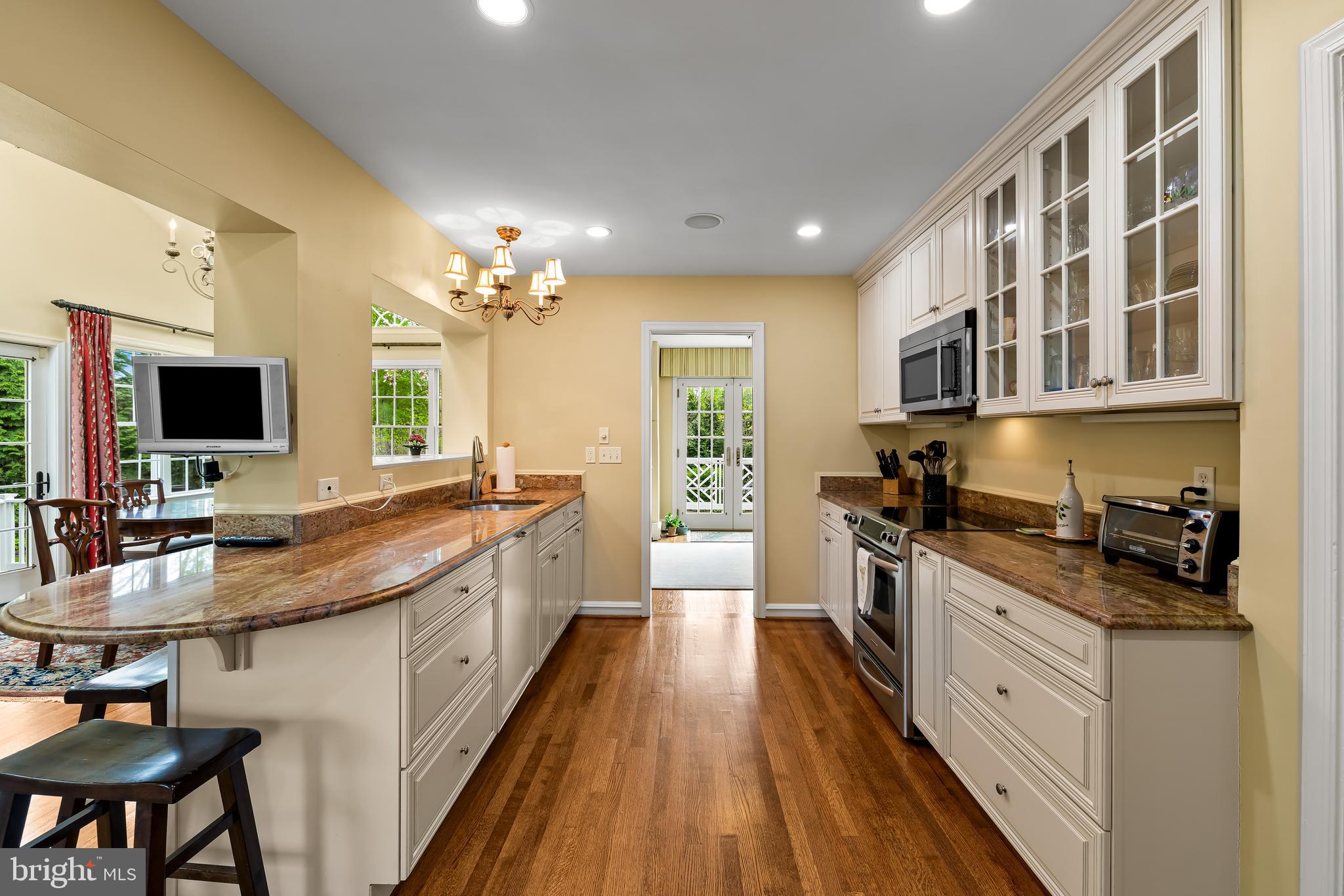 FOUR WINDS/RUXTON - Residential