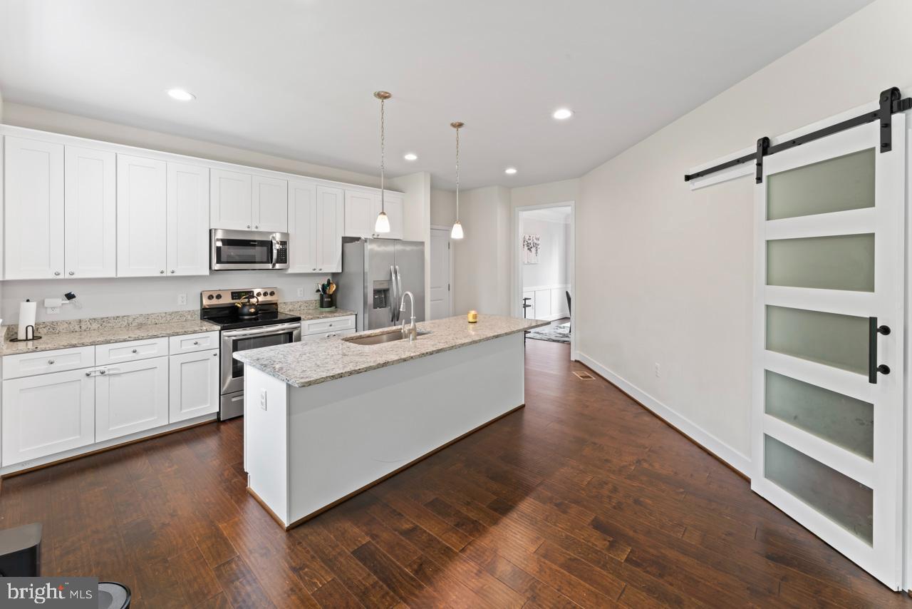 ESTATES OF BUCKINGHAM - Residential