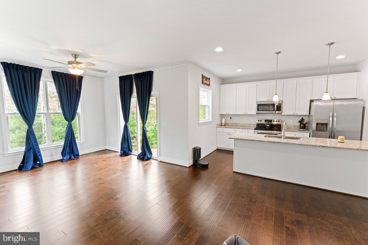 ESTATES OF BUCKINGHAM - Residential