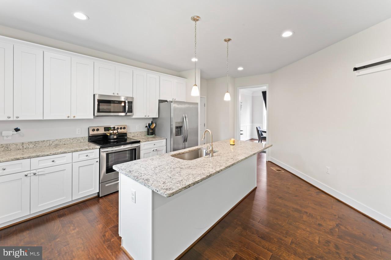 ESTATES OF BUCKINGHAM - Residential