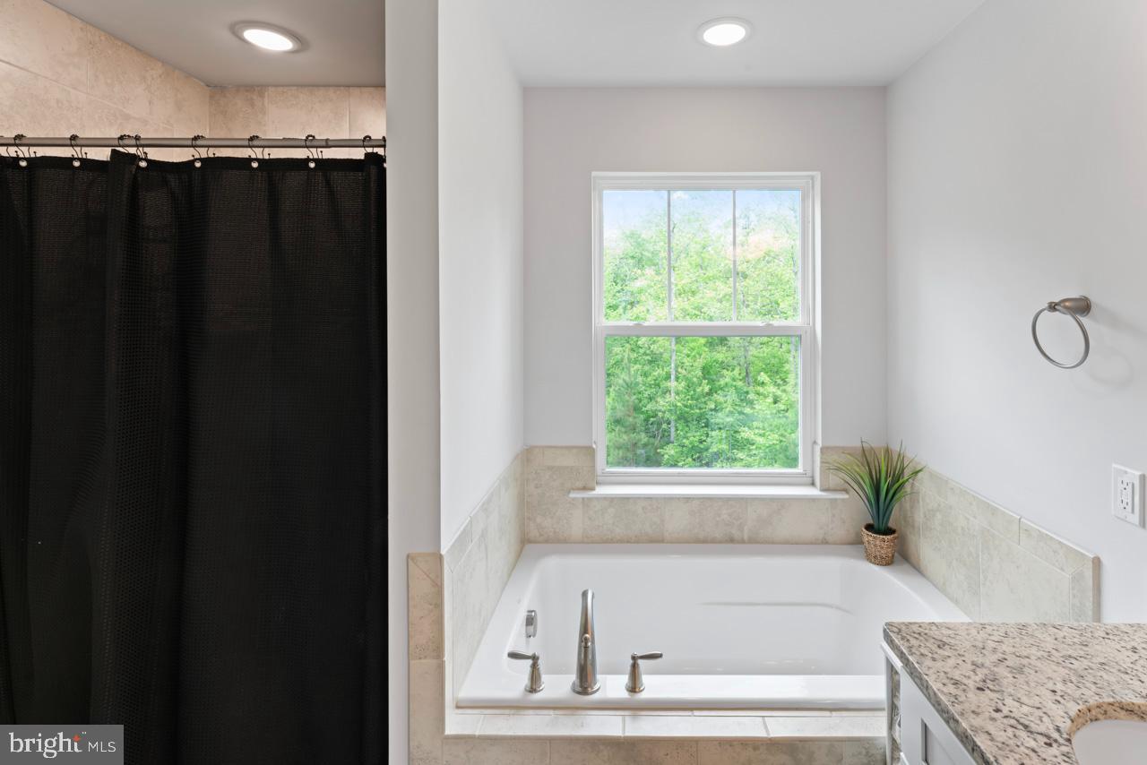 ESTATES OF BUCKINGHAM - Residential