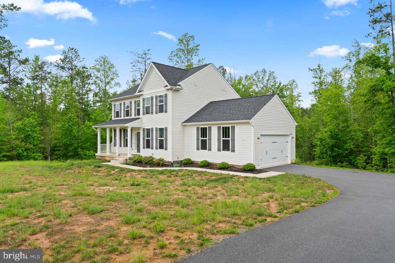 ESTATES OF BUCKINGHAM - Residential