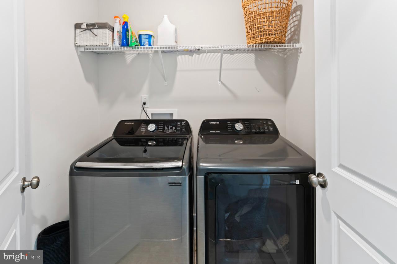 ESTATES OF BUCKINGHAM - Residential