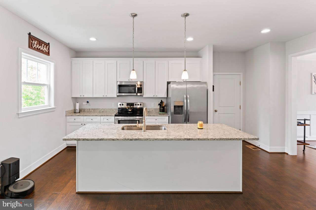 ESTATES OF BUCKINGHAM - Residential