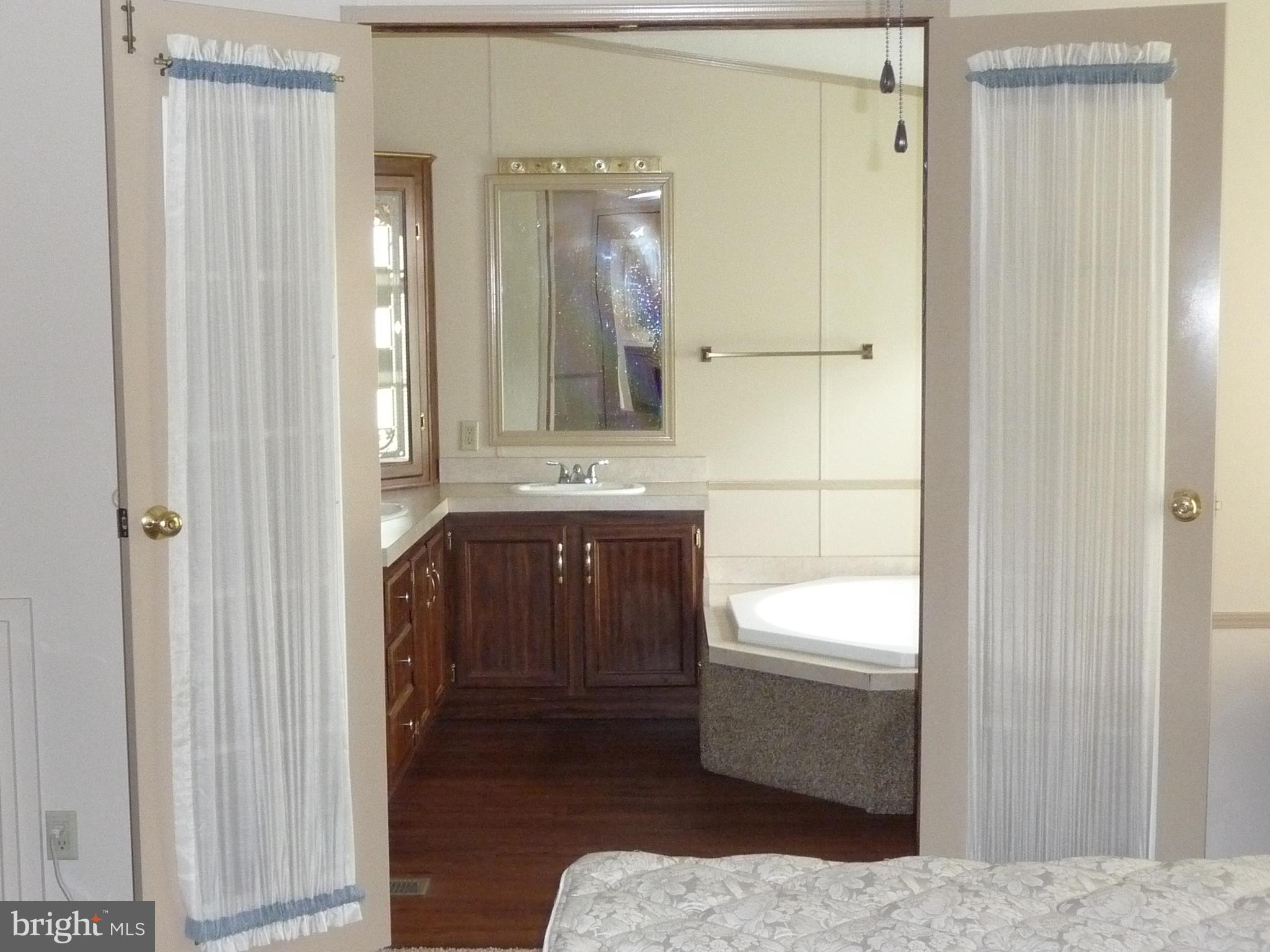 LAKE VIEW ESTATES - Residential