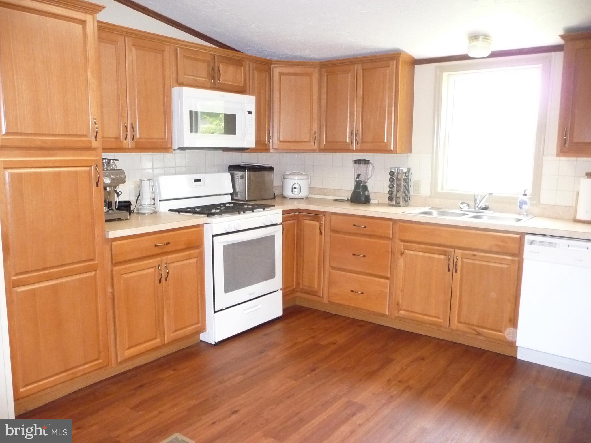 LAKE VIEW ESTATES - Residential