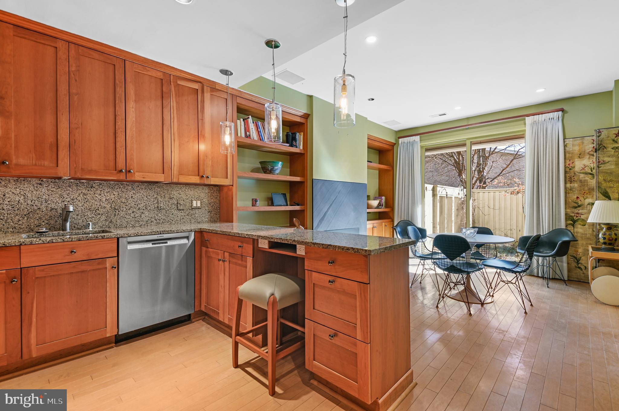 CROSS KEYS - Residential