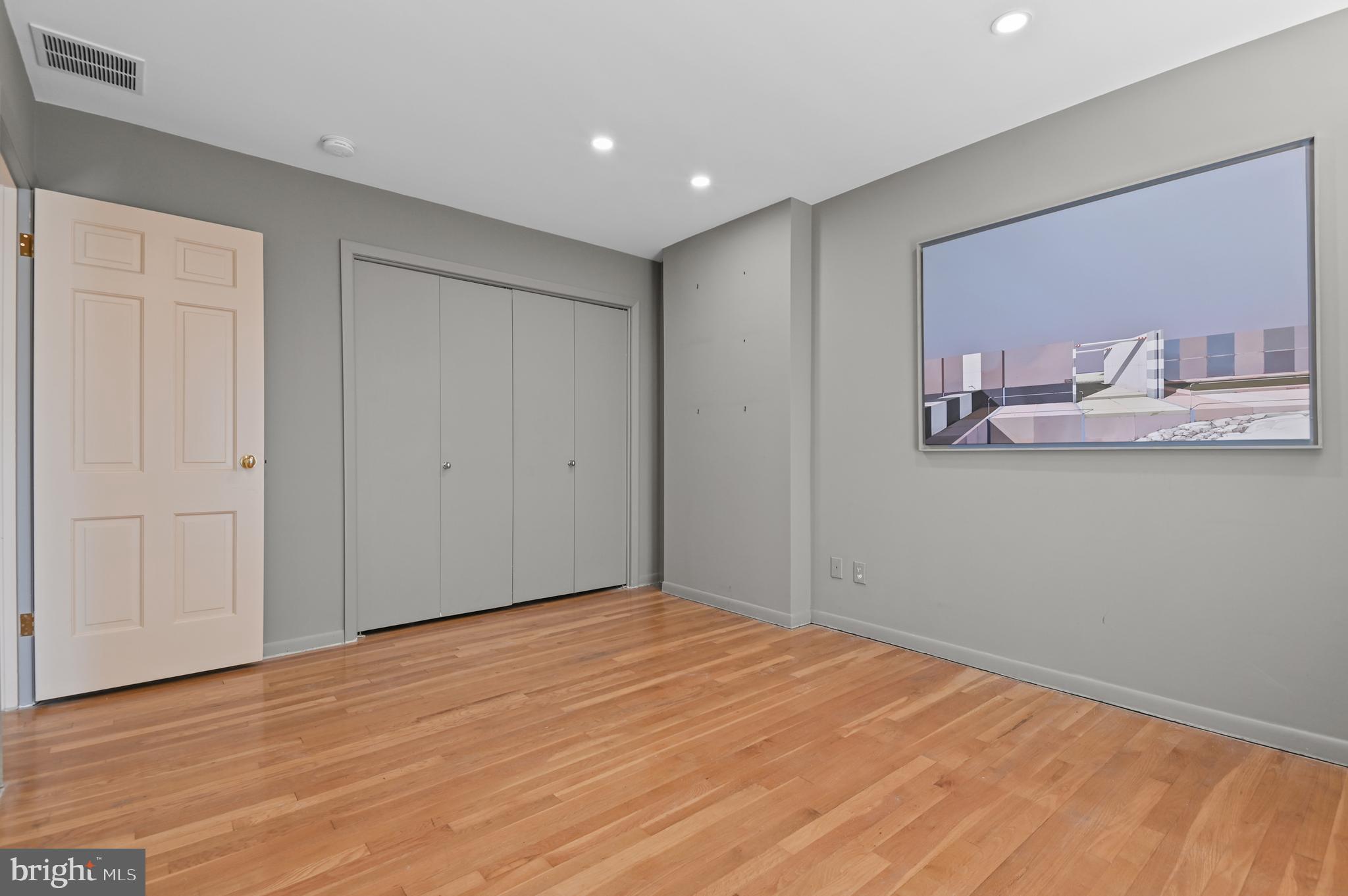 CROSS KEYS - Residential