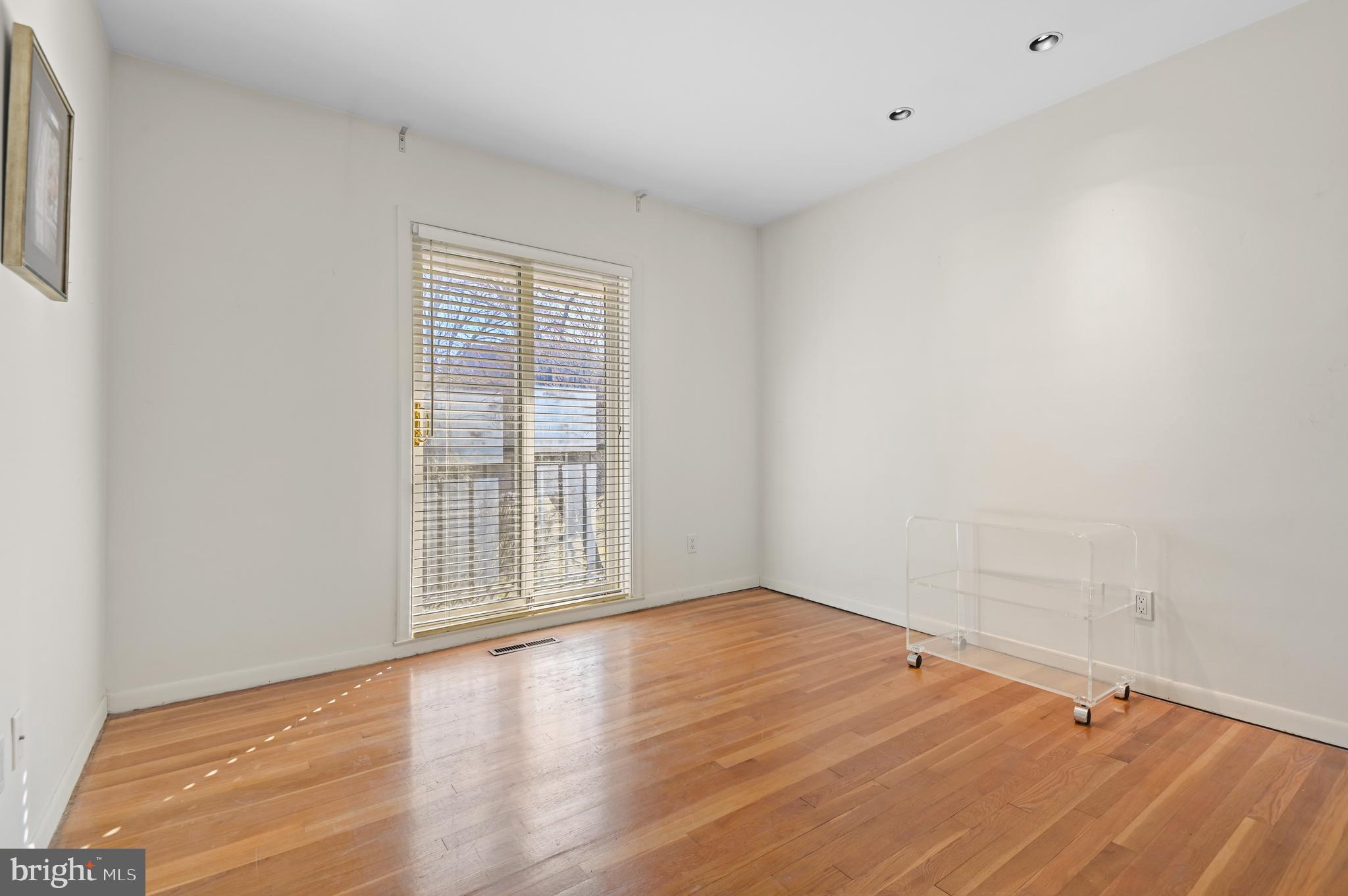 CROSS KEYS - Residential