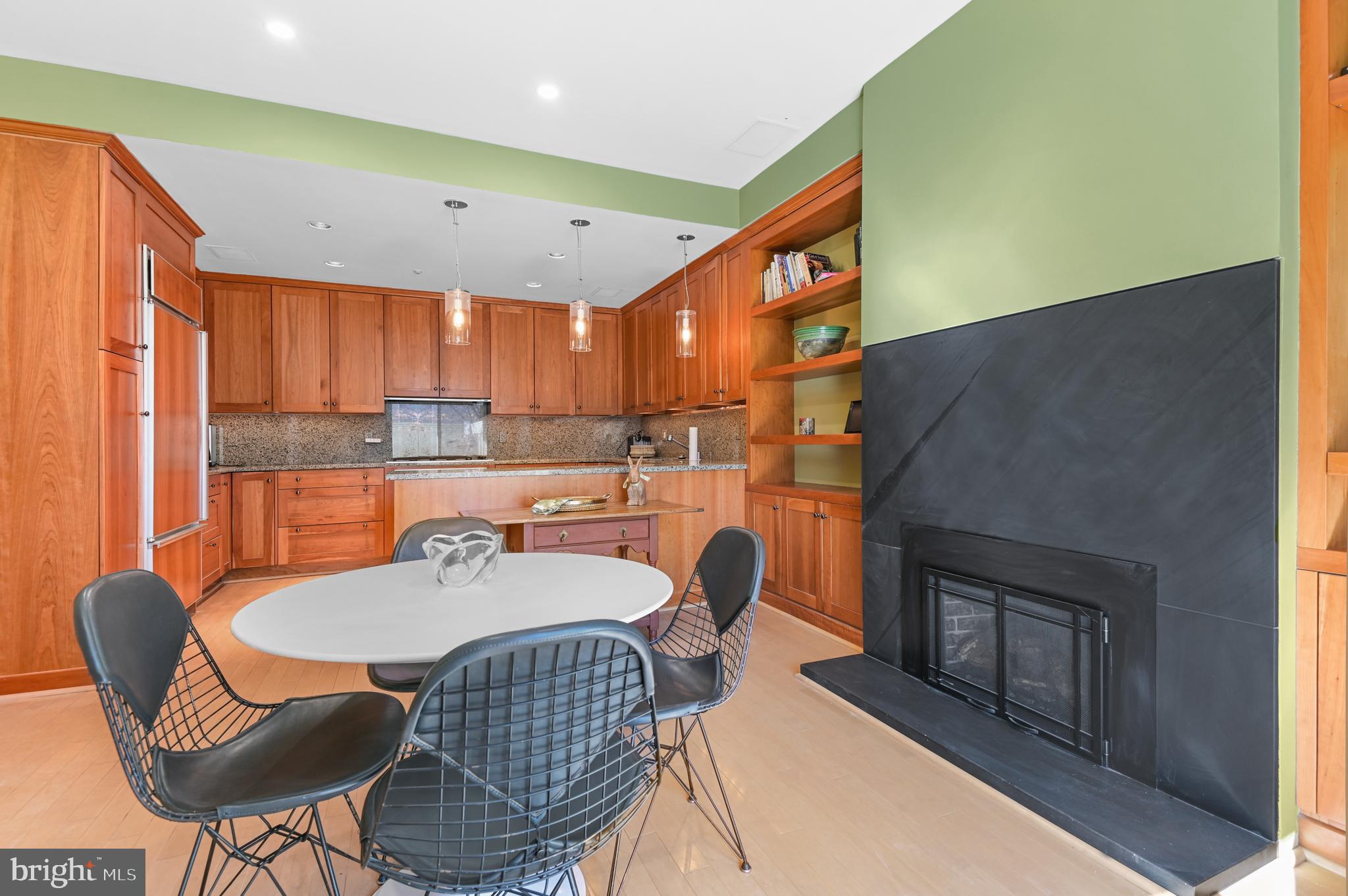 CROSS KEYS - Residential