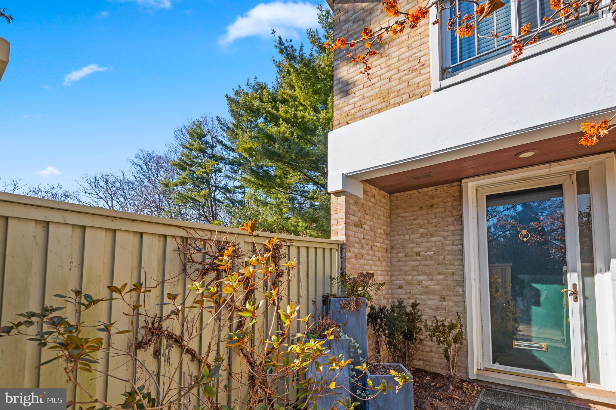 CROSS KEYS - Residential