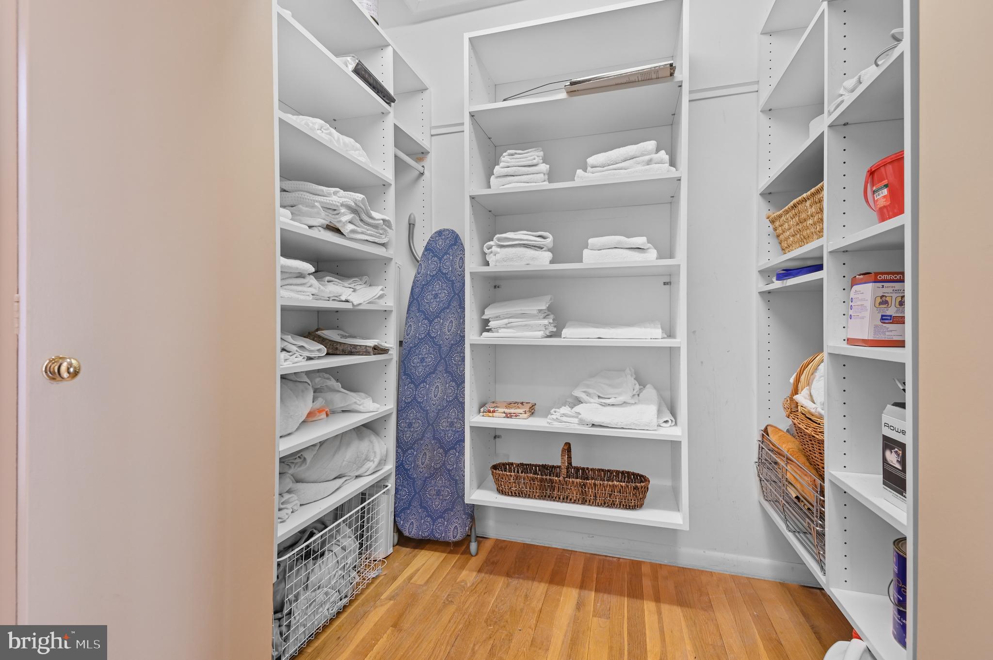 CROSS KEYS - Residential