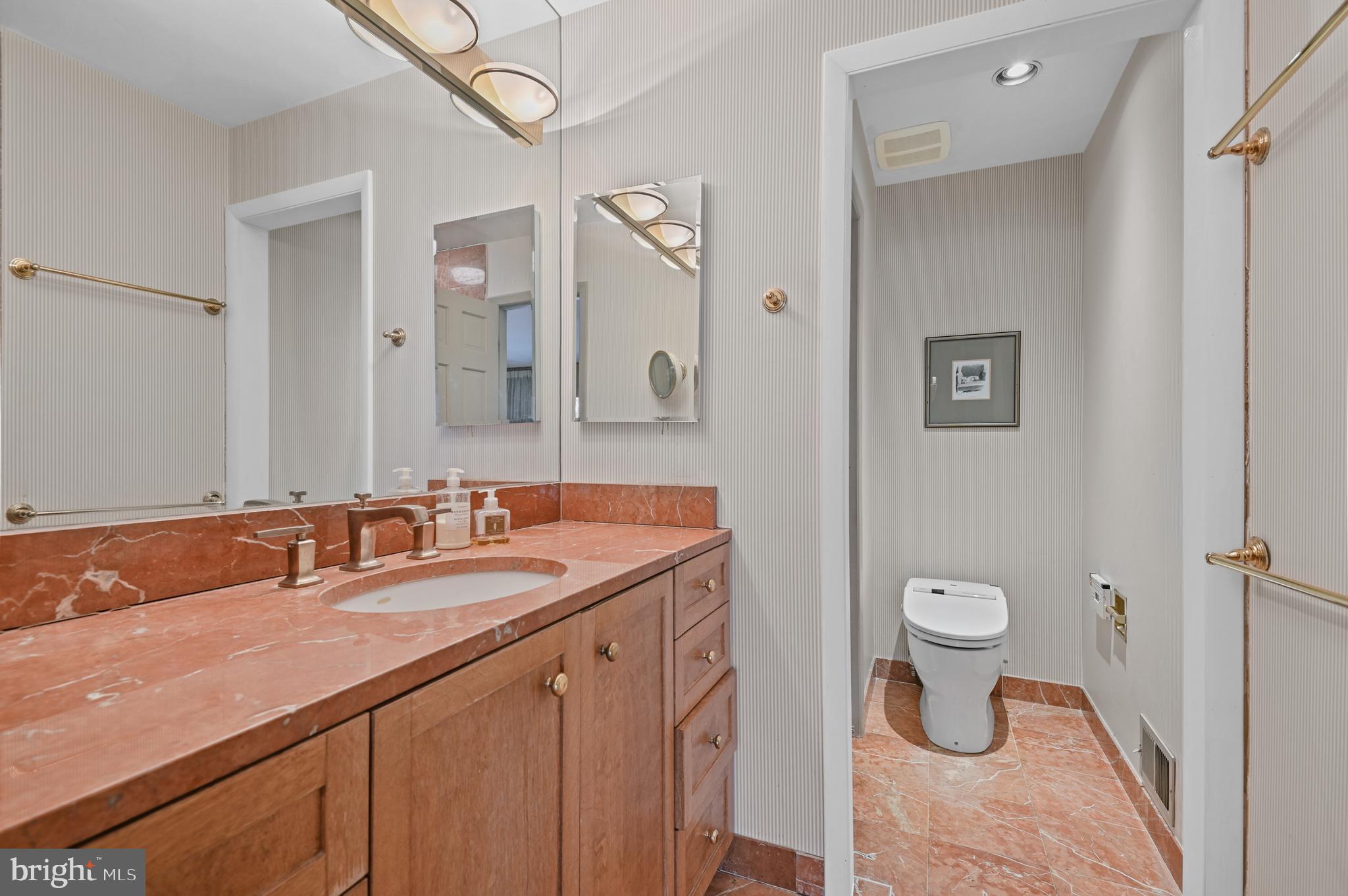 CROSS KEYS - Residential