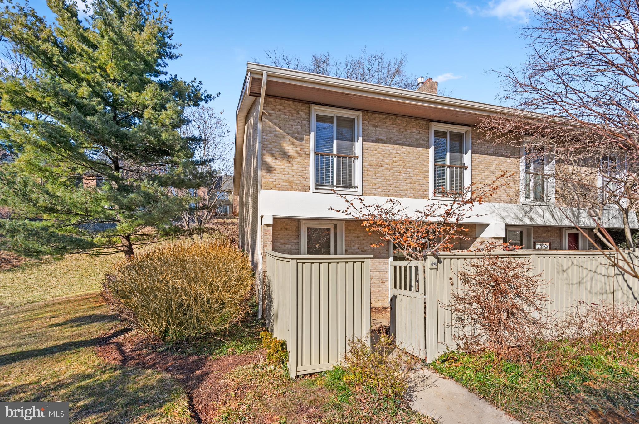 CROSS KEYS - Residential