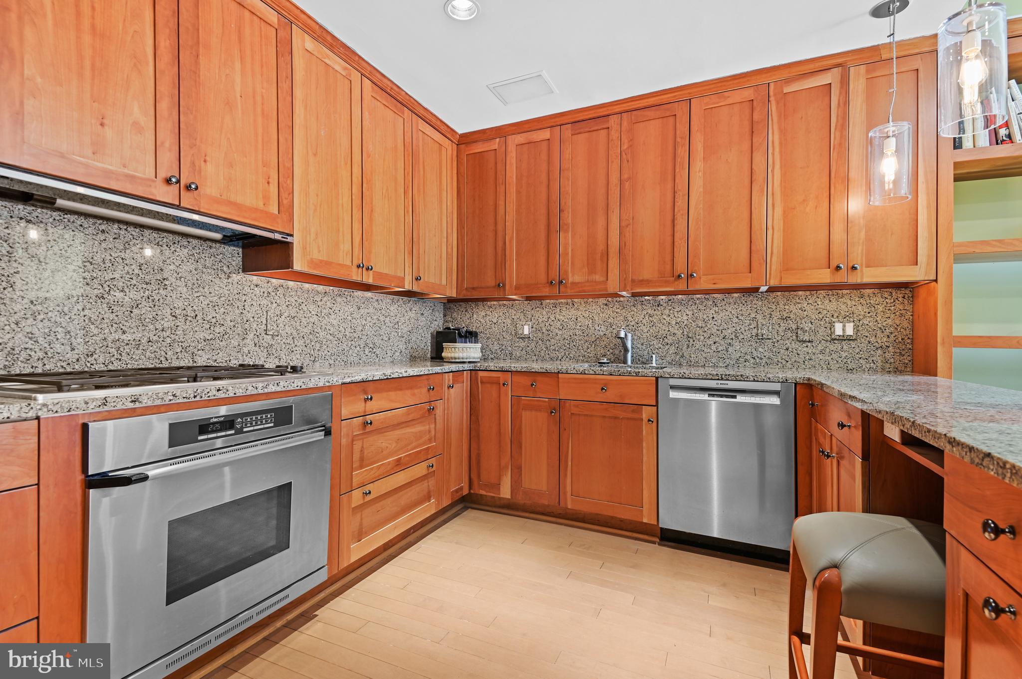 CROSS KEYS - Residential