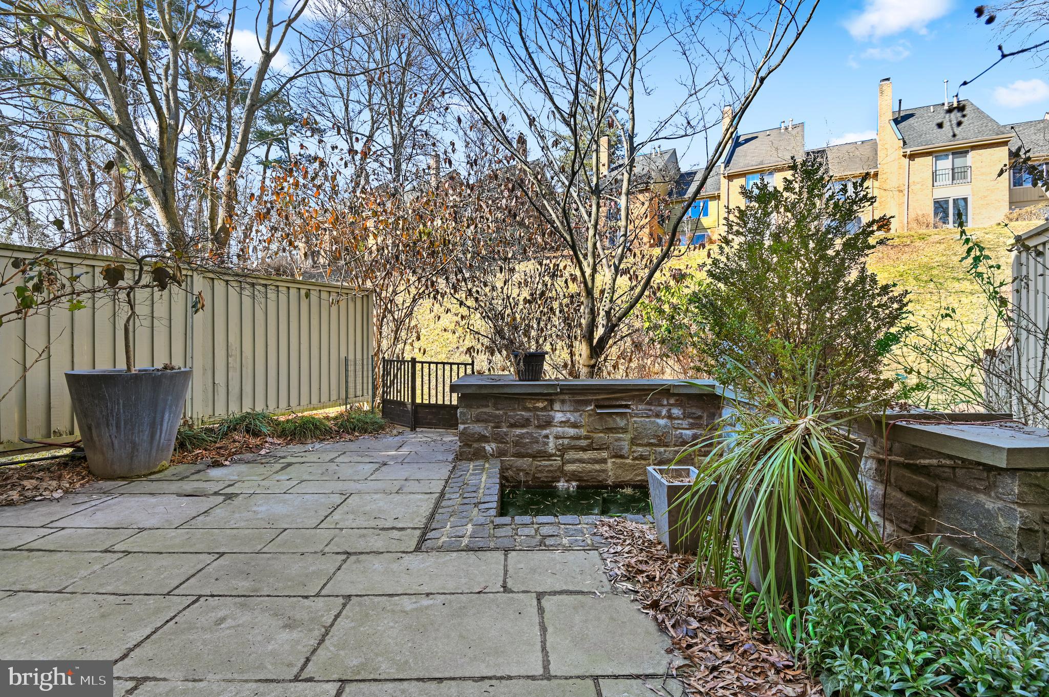 CROSS KEYS - Residential