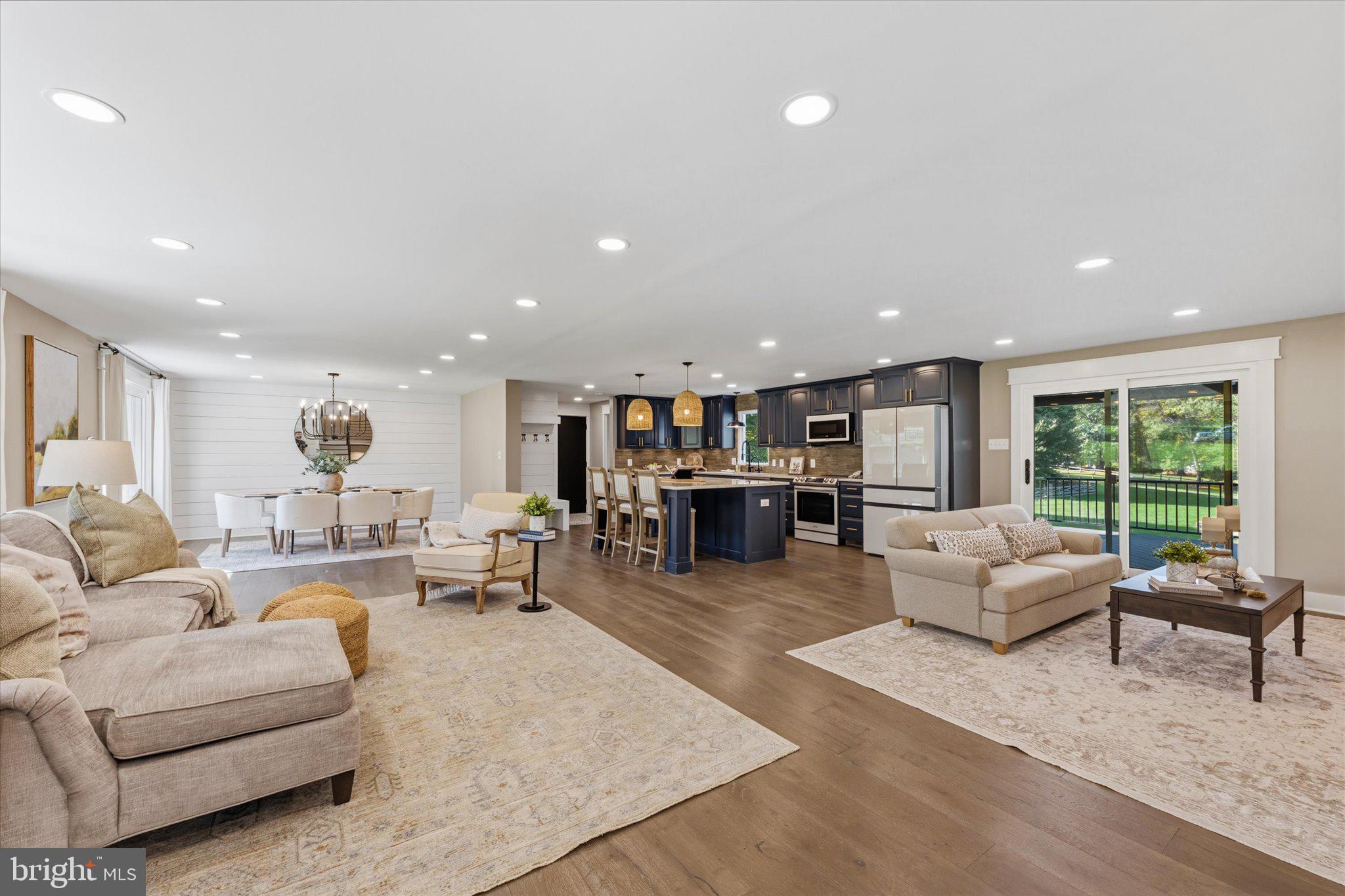 4006 LATHAM DRIVE
