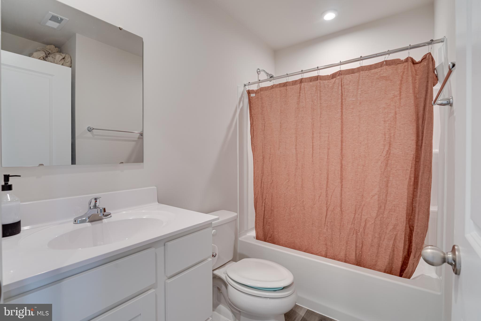 SOUTH BROOK - Residential