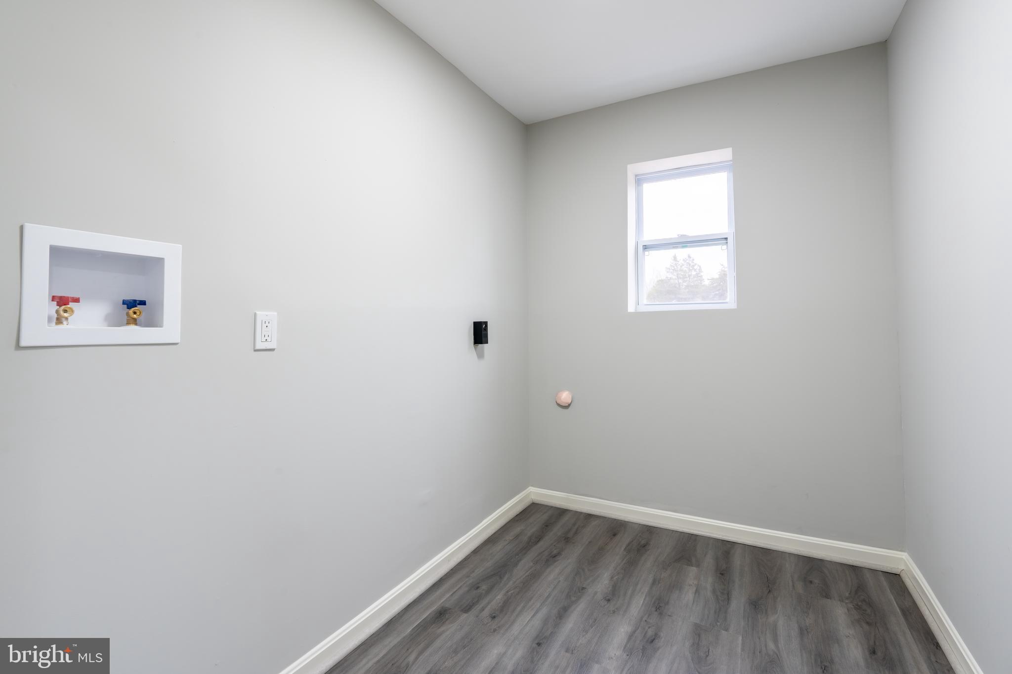 REGULARS - Residential