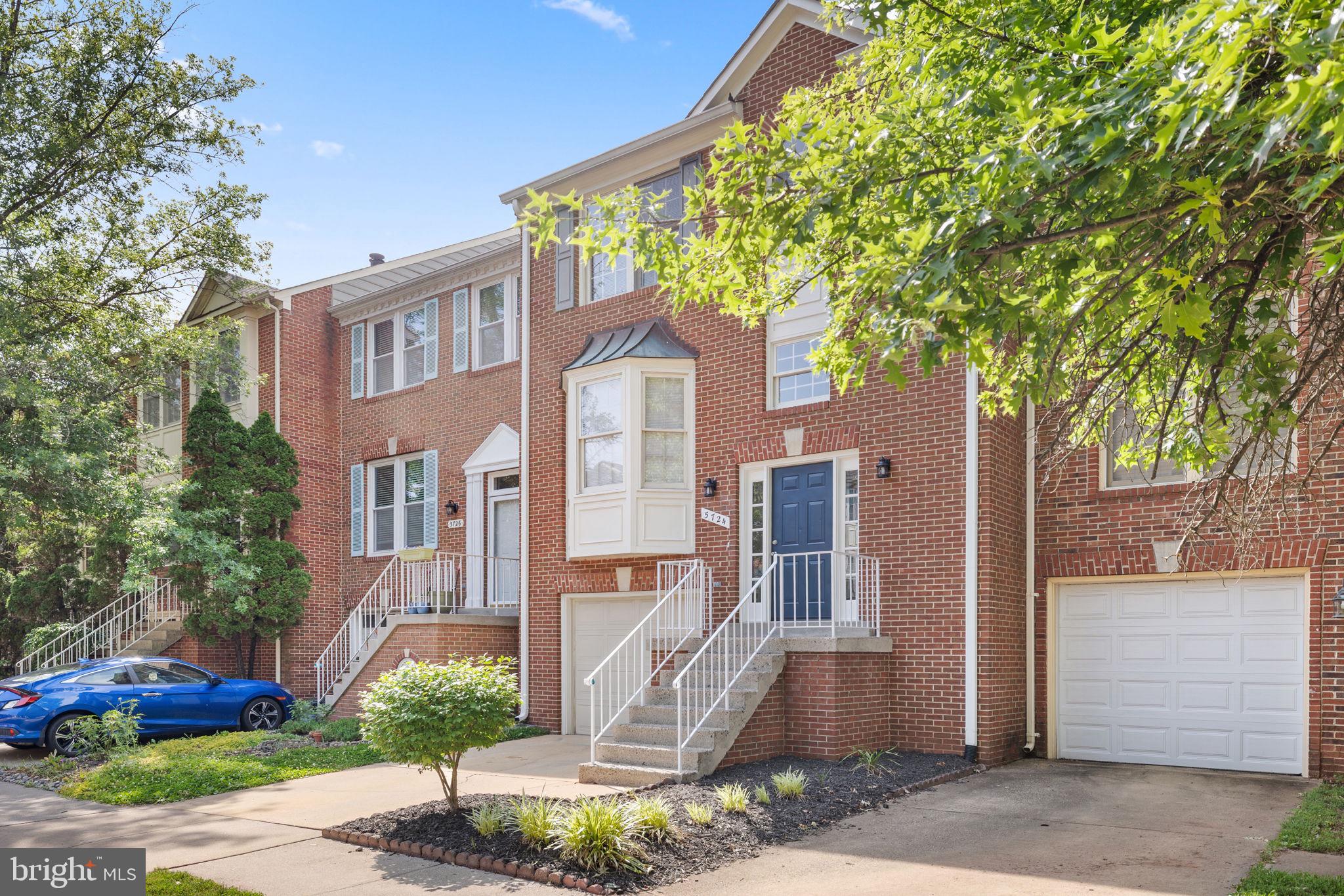 5724 WOOD CREEK LANE