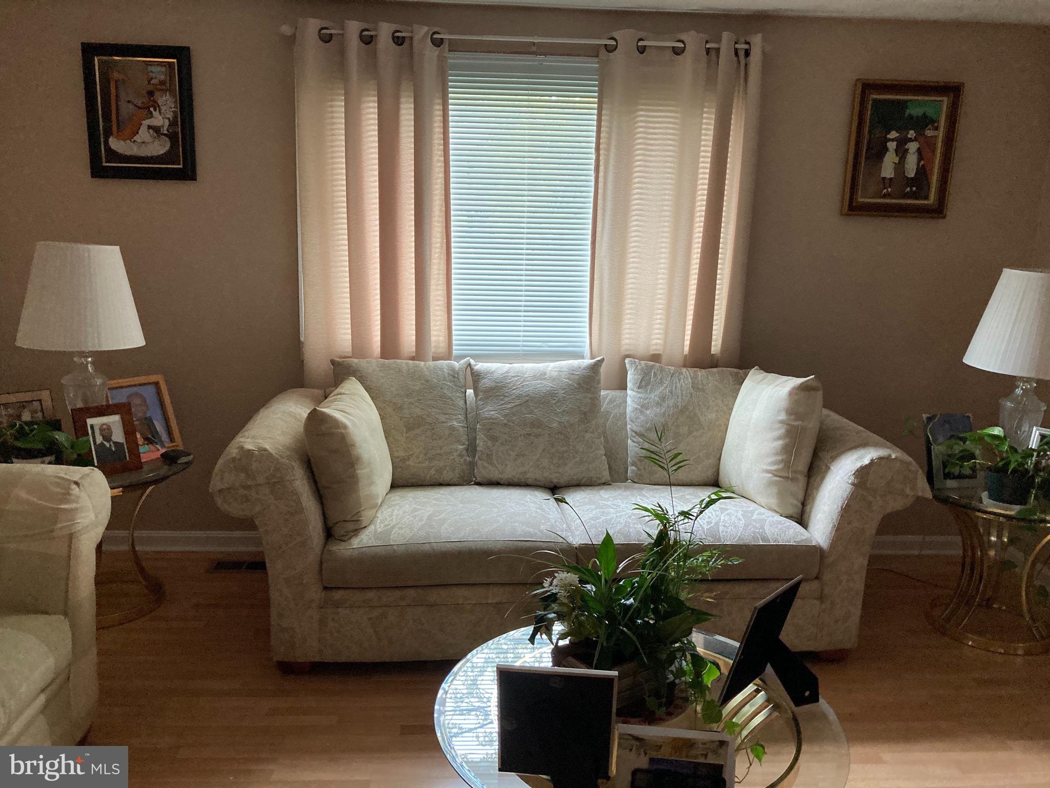 CONNEMARA HILLS - Residential