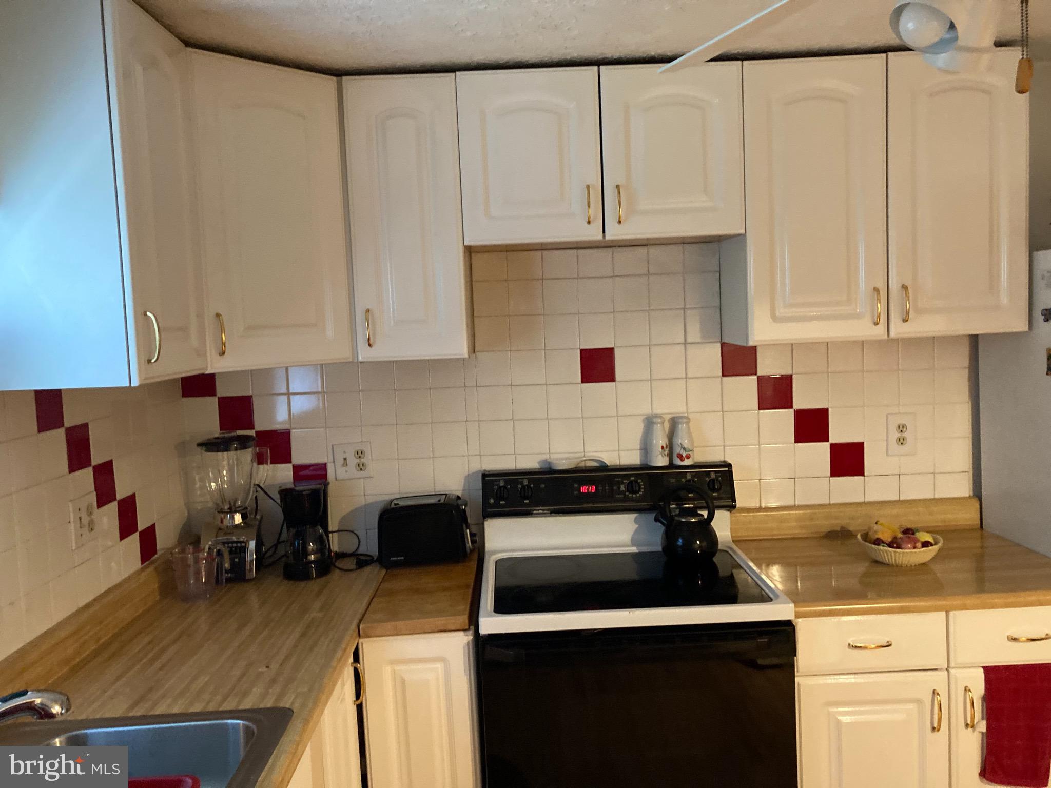 CONNEMARA HILLS - Residential