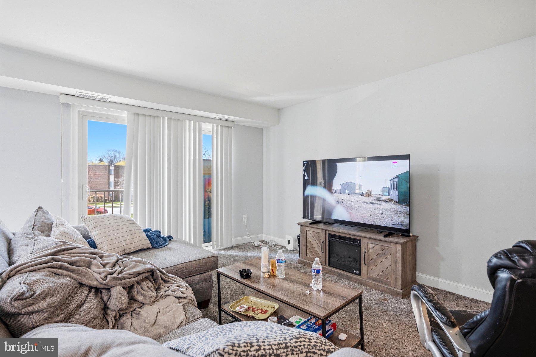 4 MOUNTBATTEN COURT 102