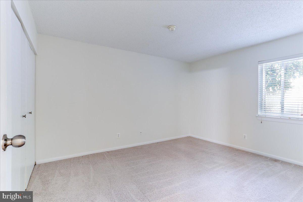 HUNTERS WOODS VILLAGE - Residential Lease