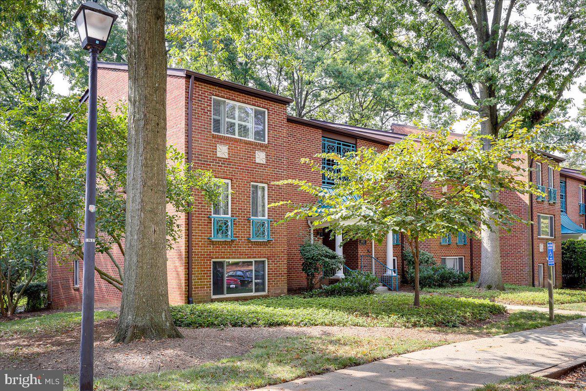 11823 BRETON COURT 2B