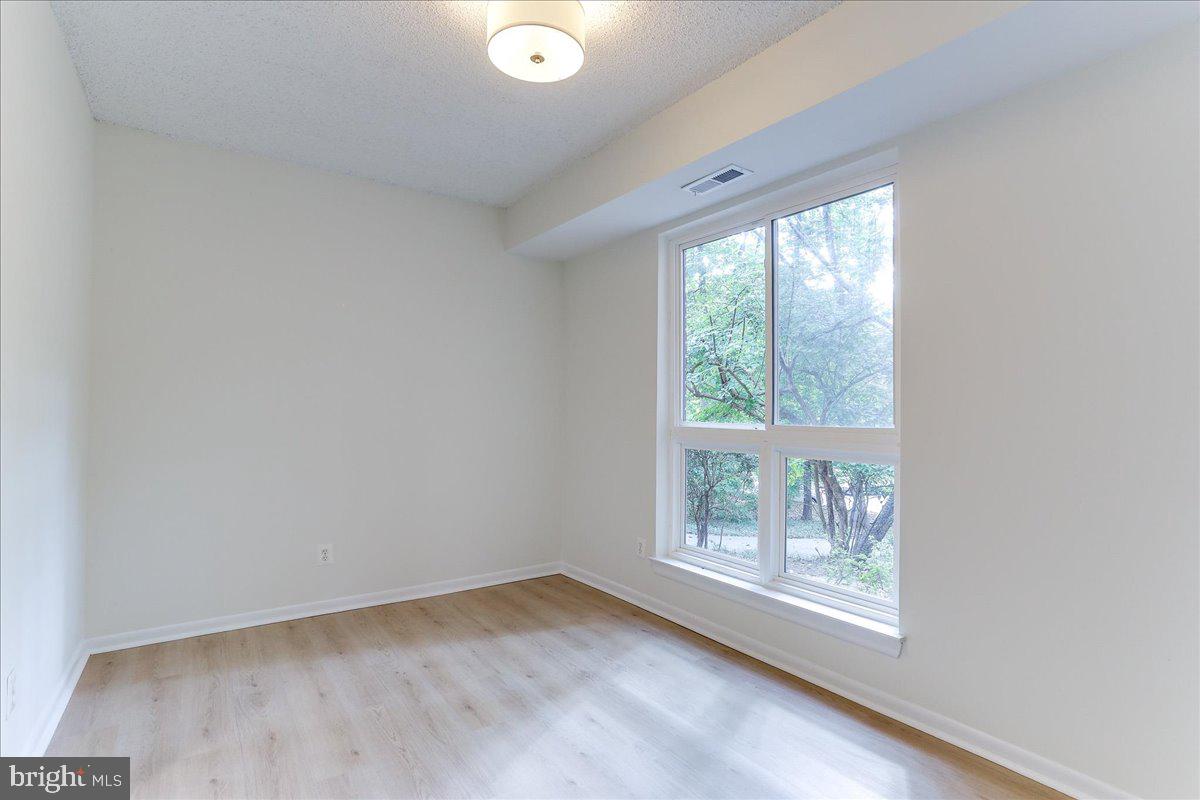 HUNTERS WOODS VILLAGE - Residential Lease