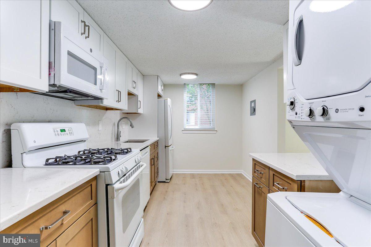 HUNTERS WOODS VILLAGE - Residential Lease