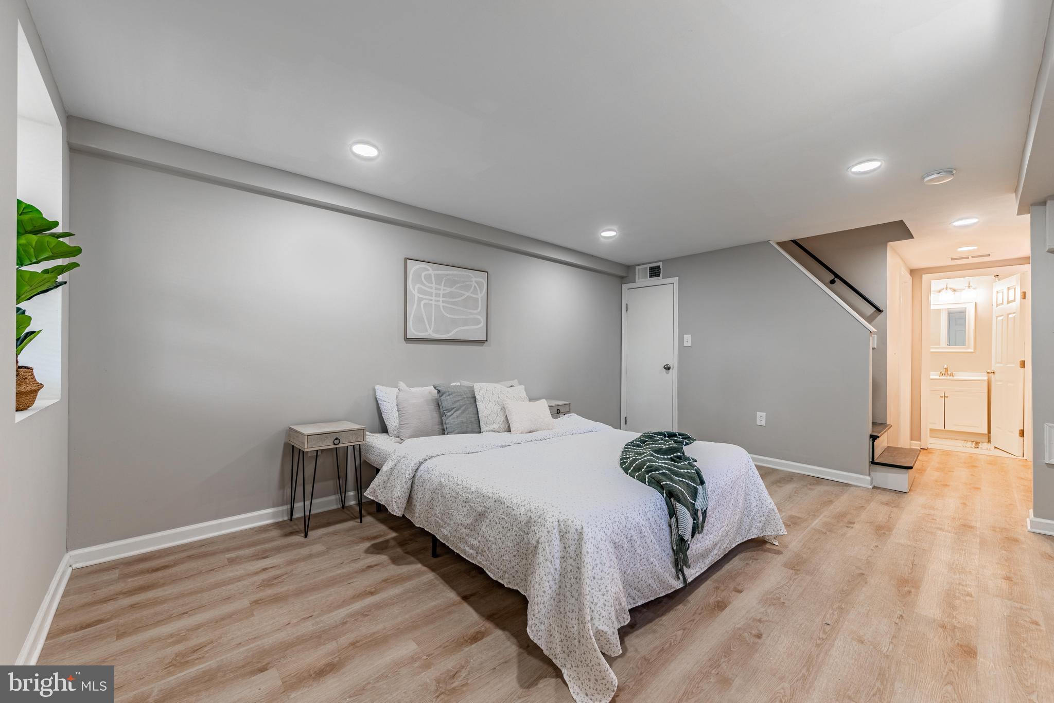 HAMPDEN HISTORIC DISTRICT - Residential