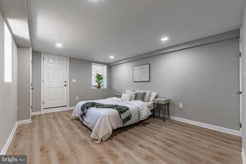 Townhouse For Sale - 1221 Dellwood Avenue<br/> BALTIMORE, MD 21211