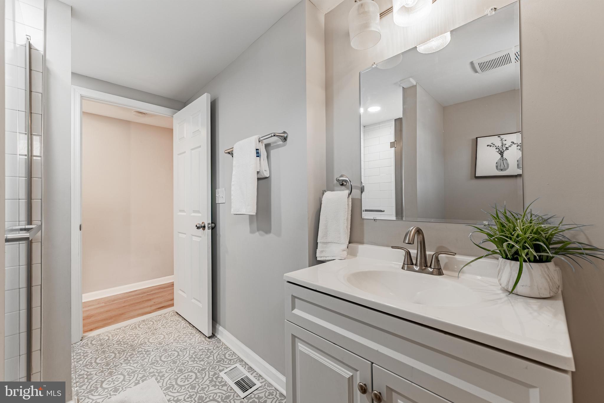 HAMPDEN HISTORIC DISTRICT - Residential