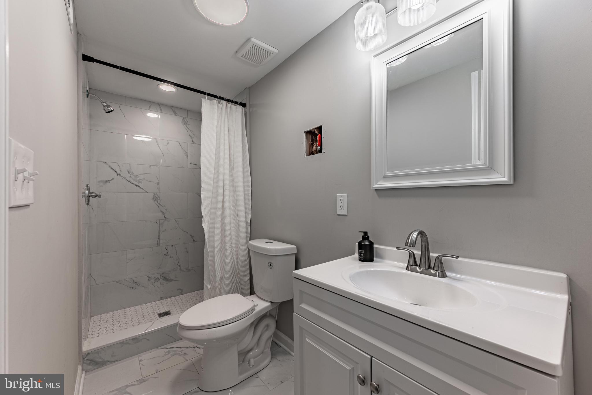 HAMPDEN HISTORIC DISTRICT - Residential