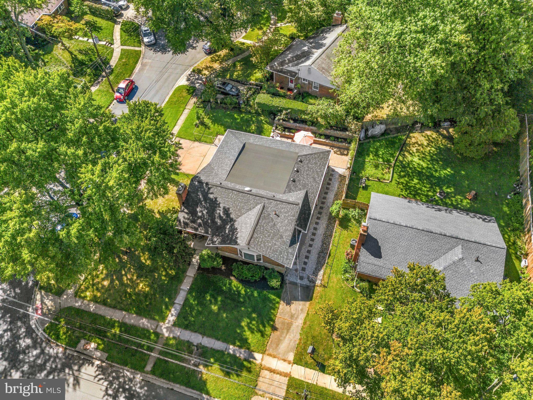 1600 FLORA LANE
