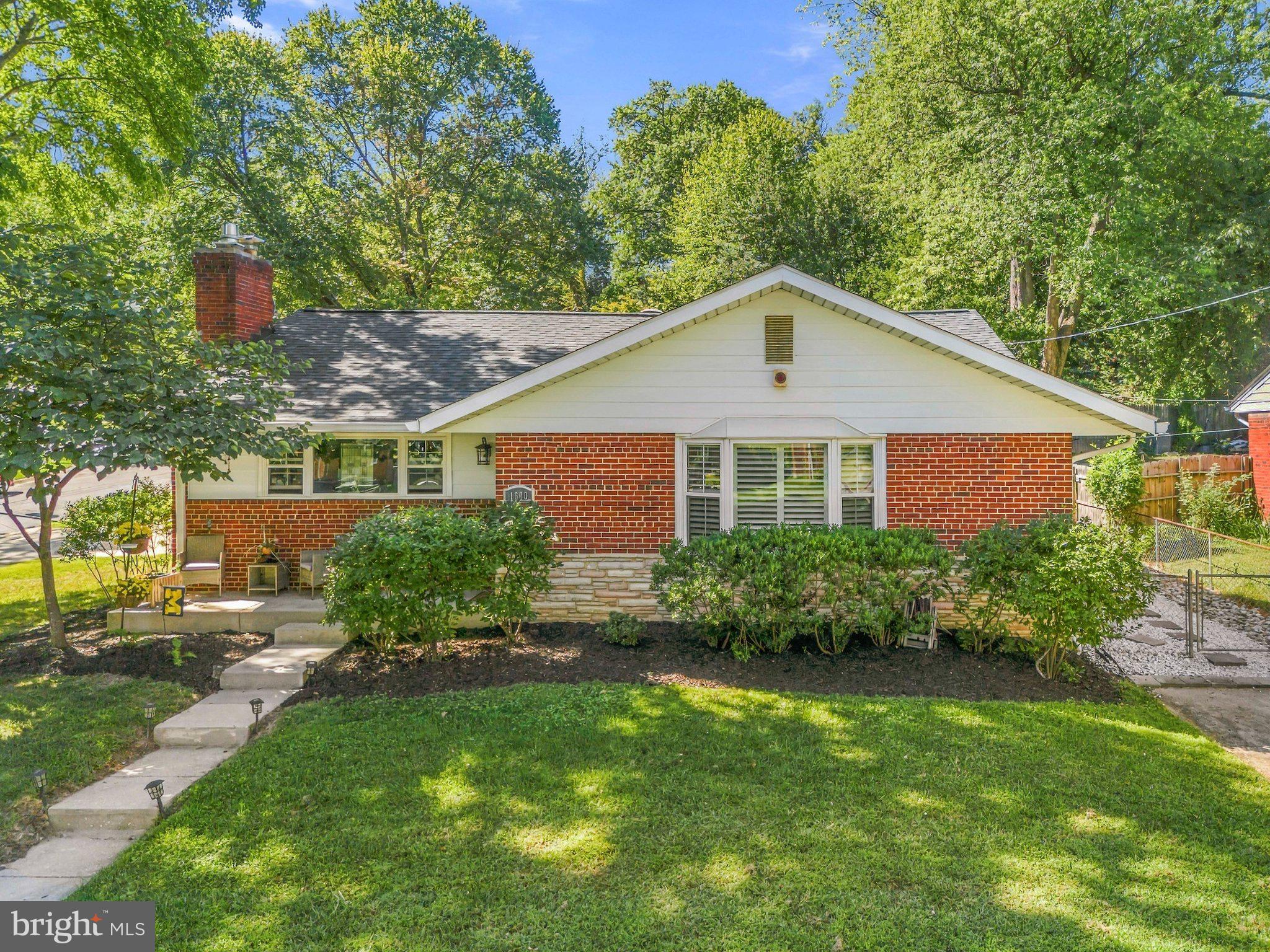 1600 FLORA LANE