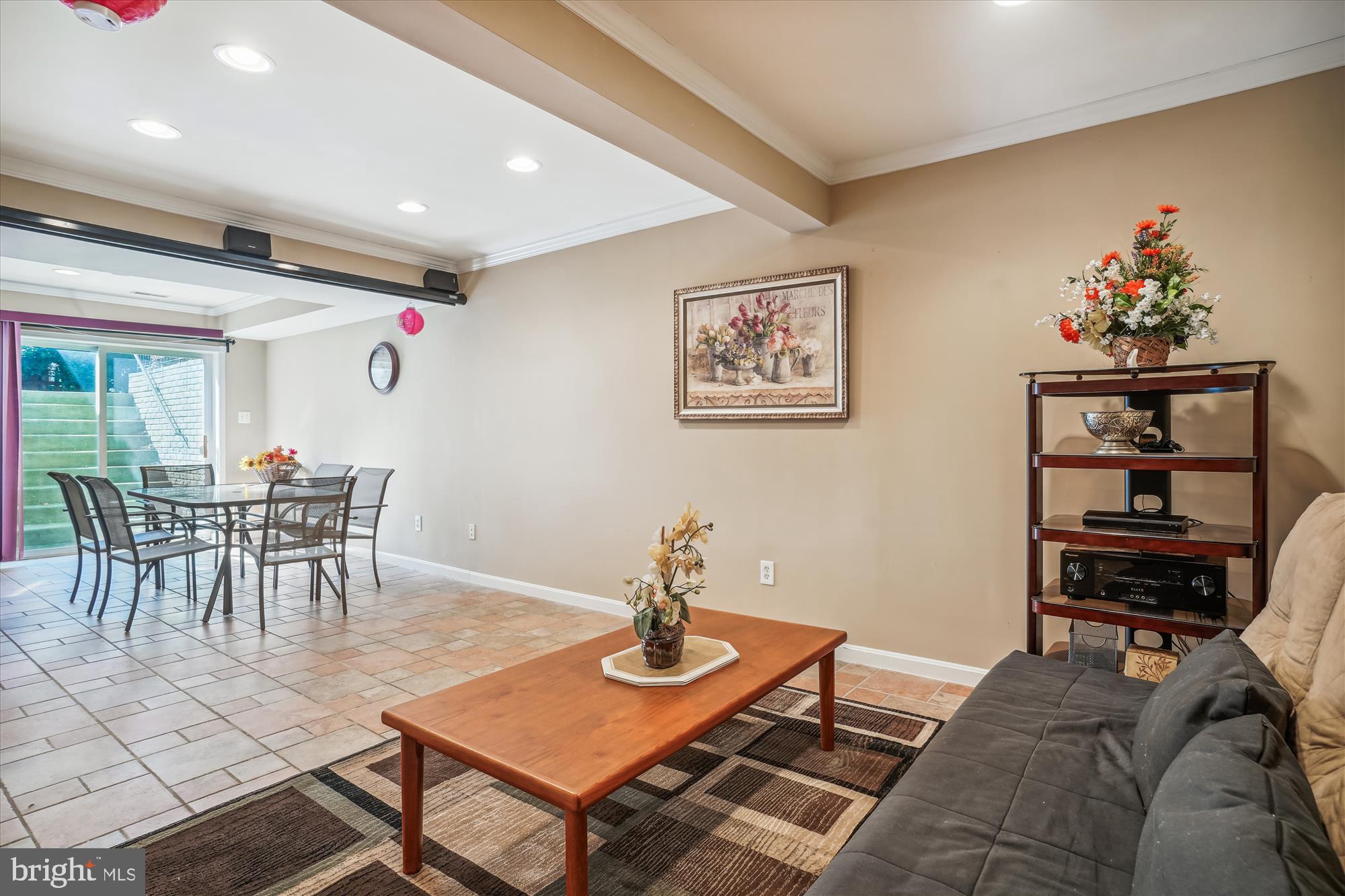 SOUTH RIDING - Residential