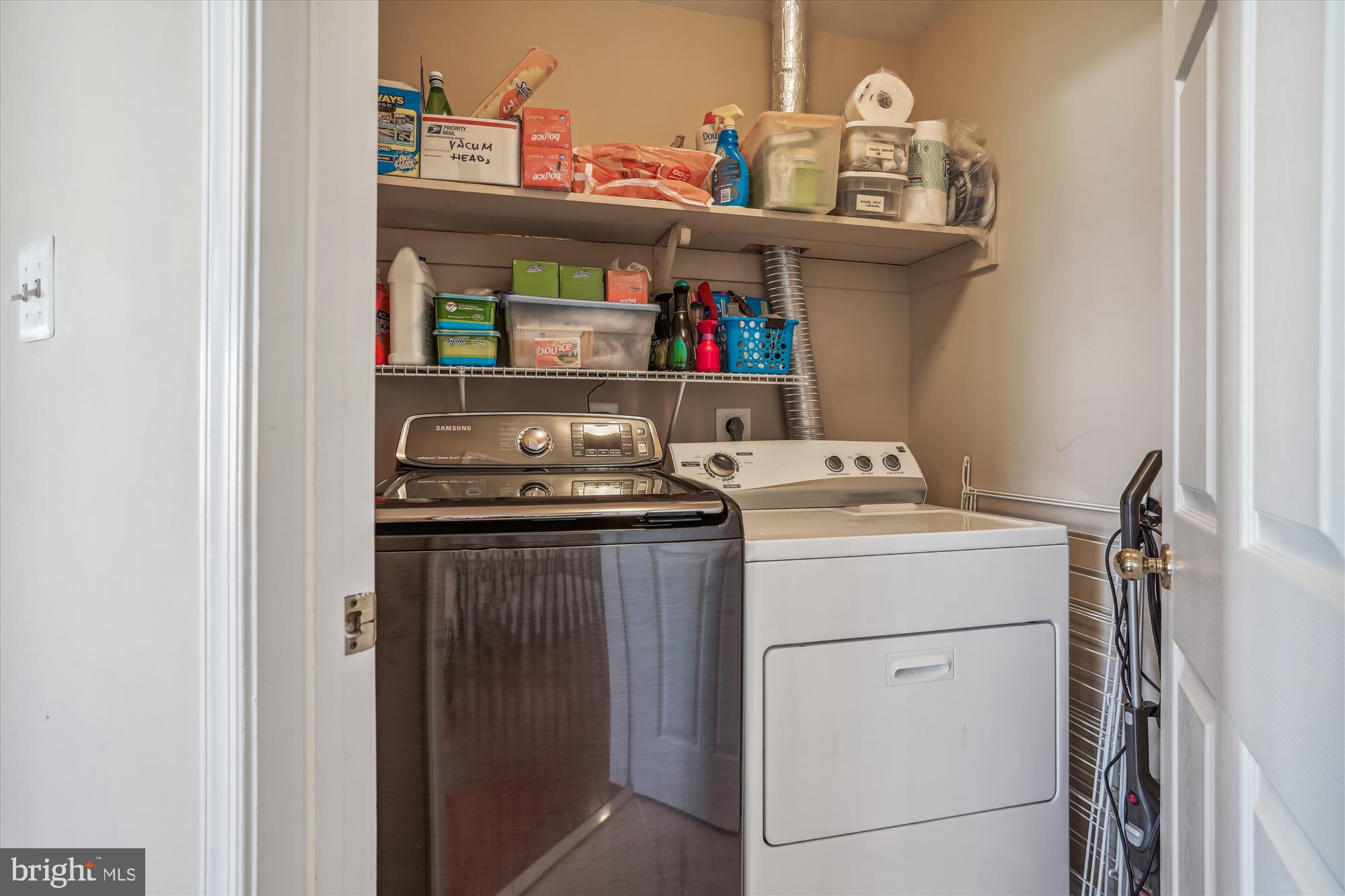 SOUTH RIDING - Residential