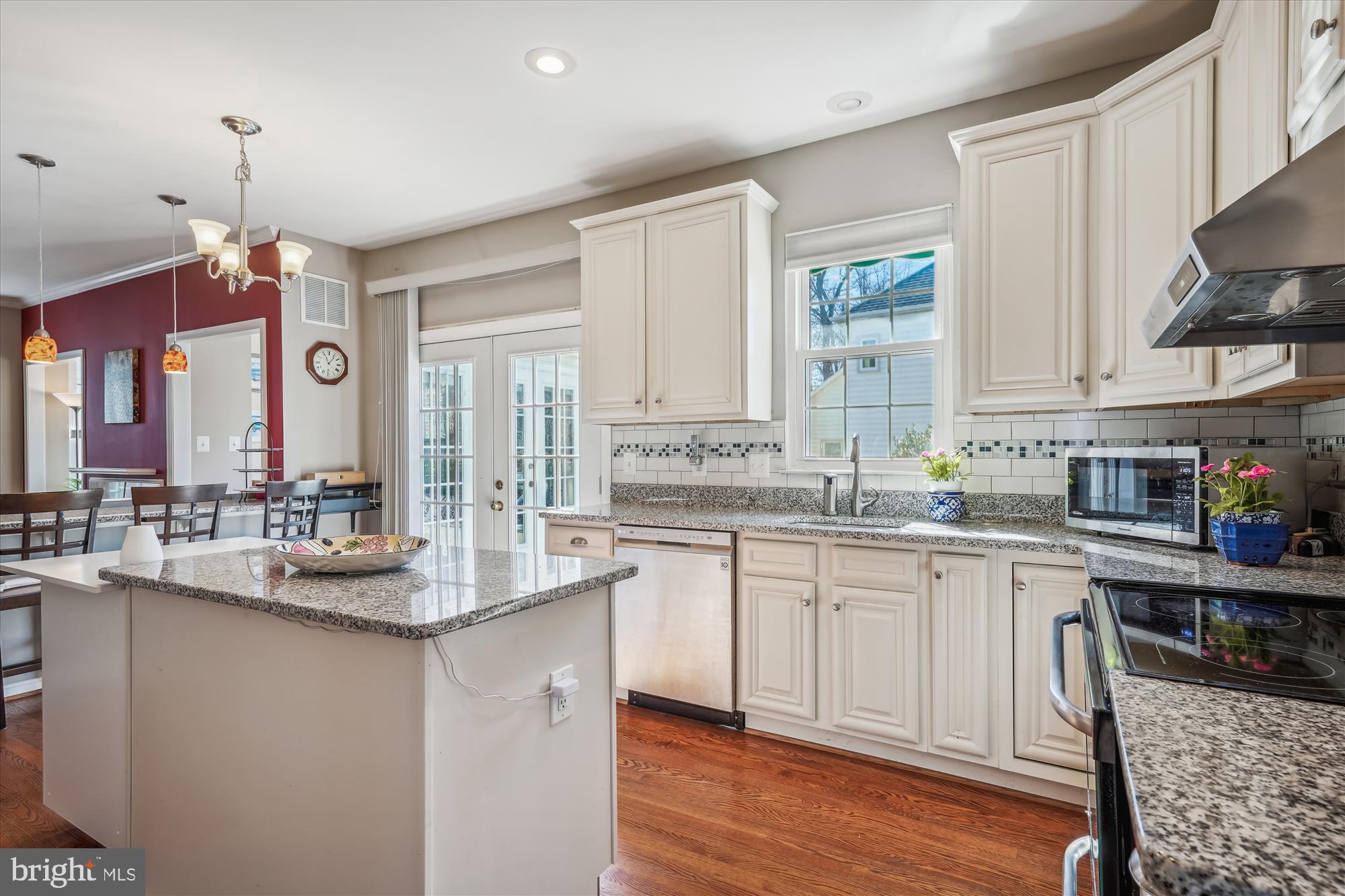 SOUTH RIDING - Residential