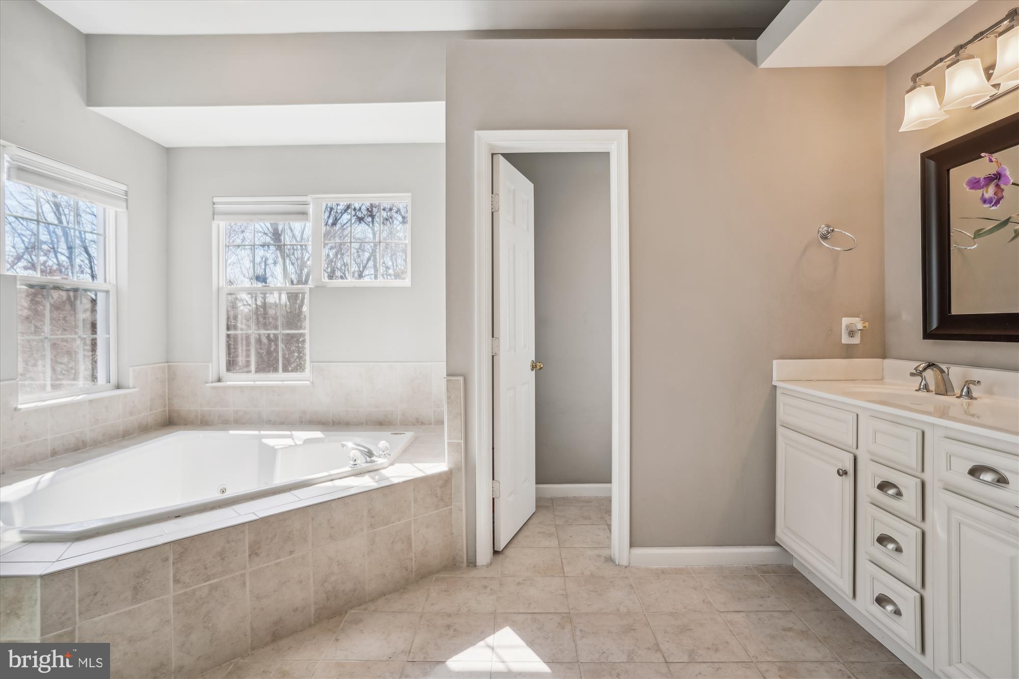 SOUTH RIDING - Residential