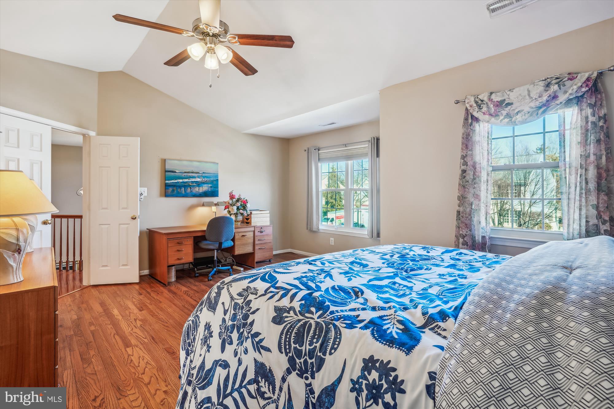 SOUTH RIDING - Residential