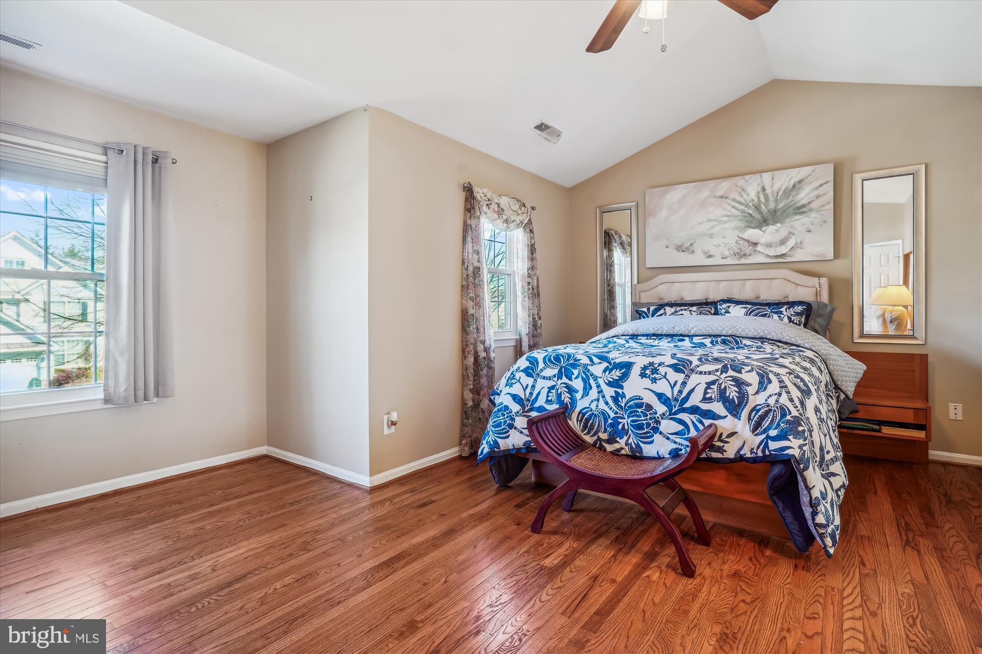 SOUTH RIDING - Residential