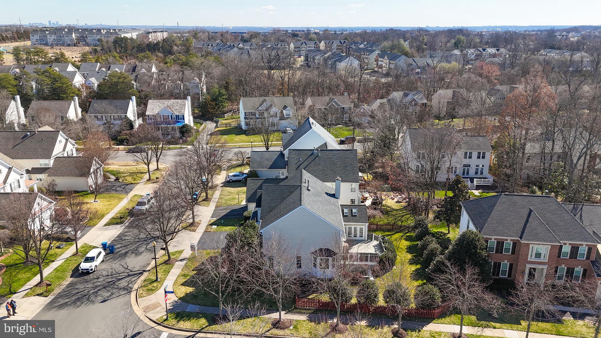 SOUTH RIDING - Residential