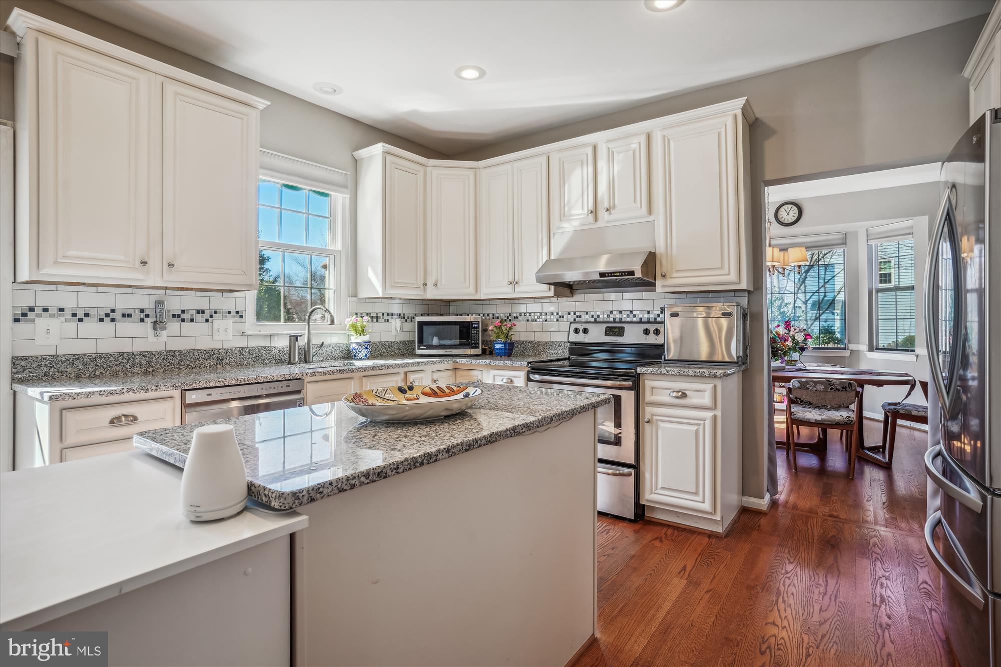 SOUTH RIDING - Residential