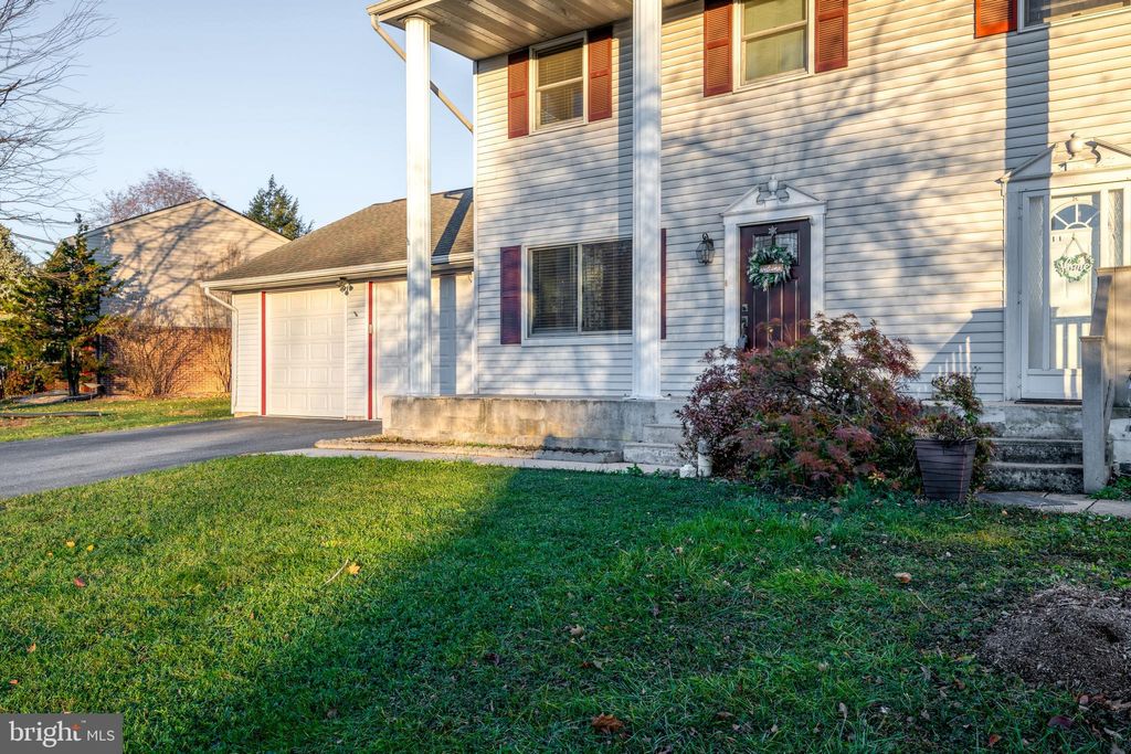 Photo of 402 S Plum Street, MOUNT JOY, PA 17552 (MLS # PALA2060940)
